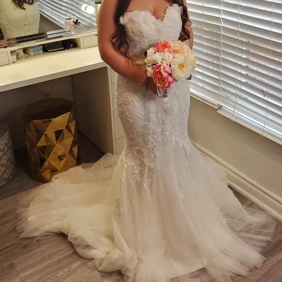 Bridal Gown Bravo Bridals GREAT CONDITION - Picture 4 of 16